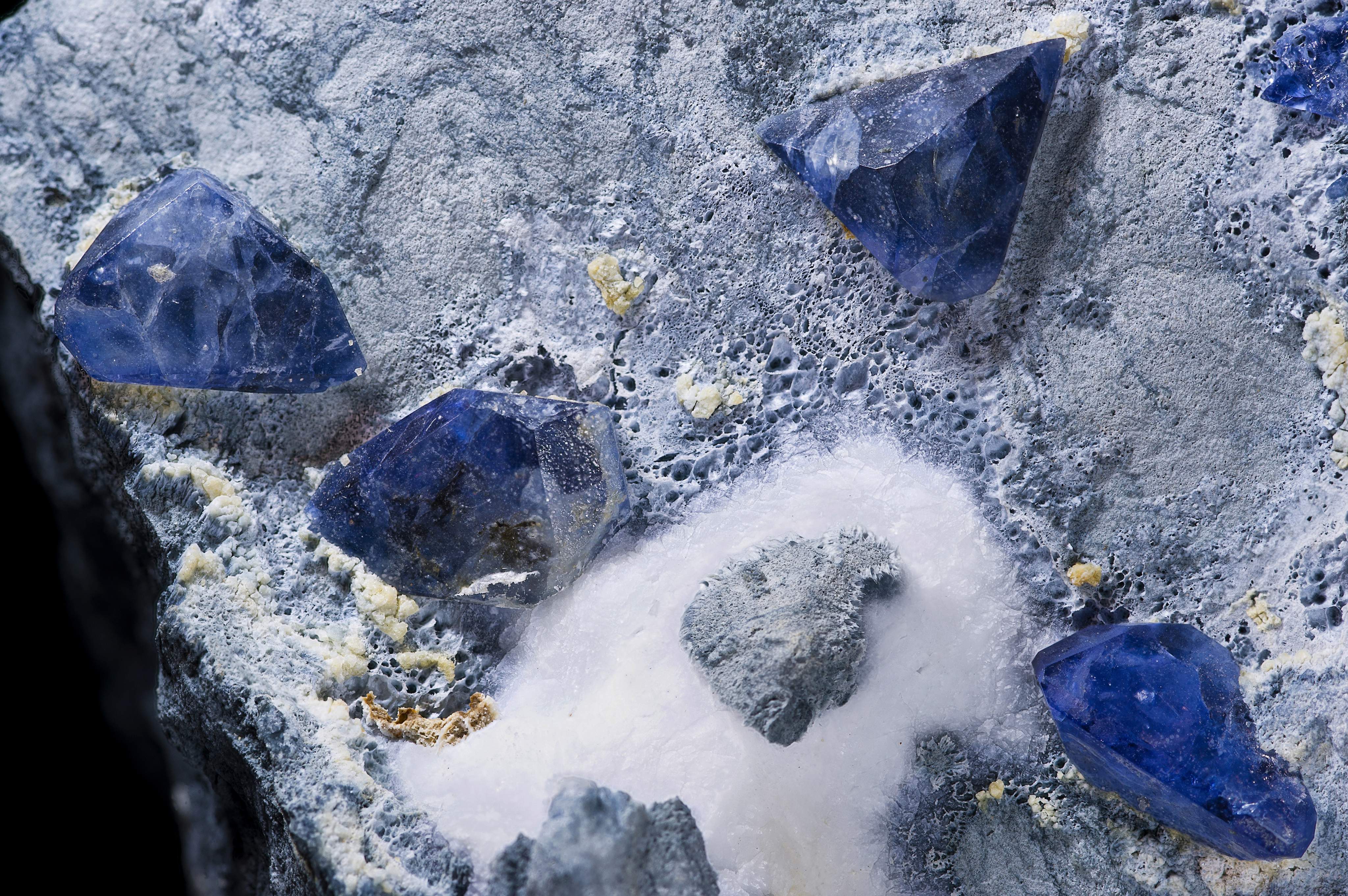 Benitoite Specimen picture