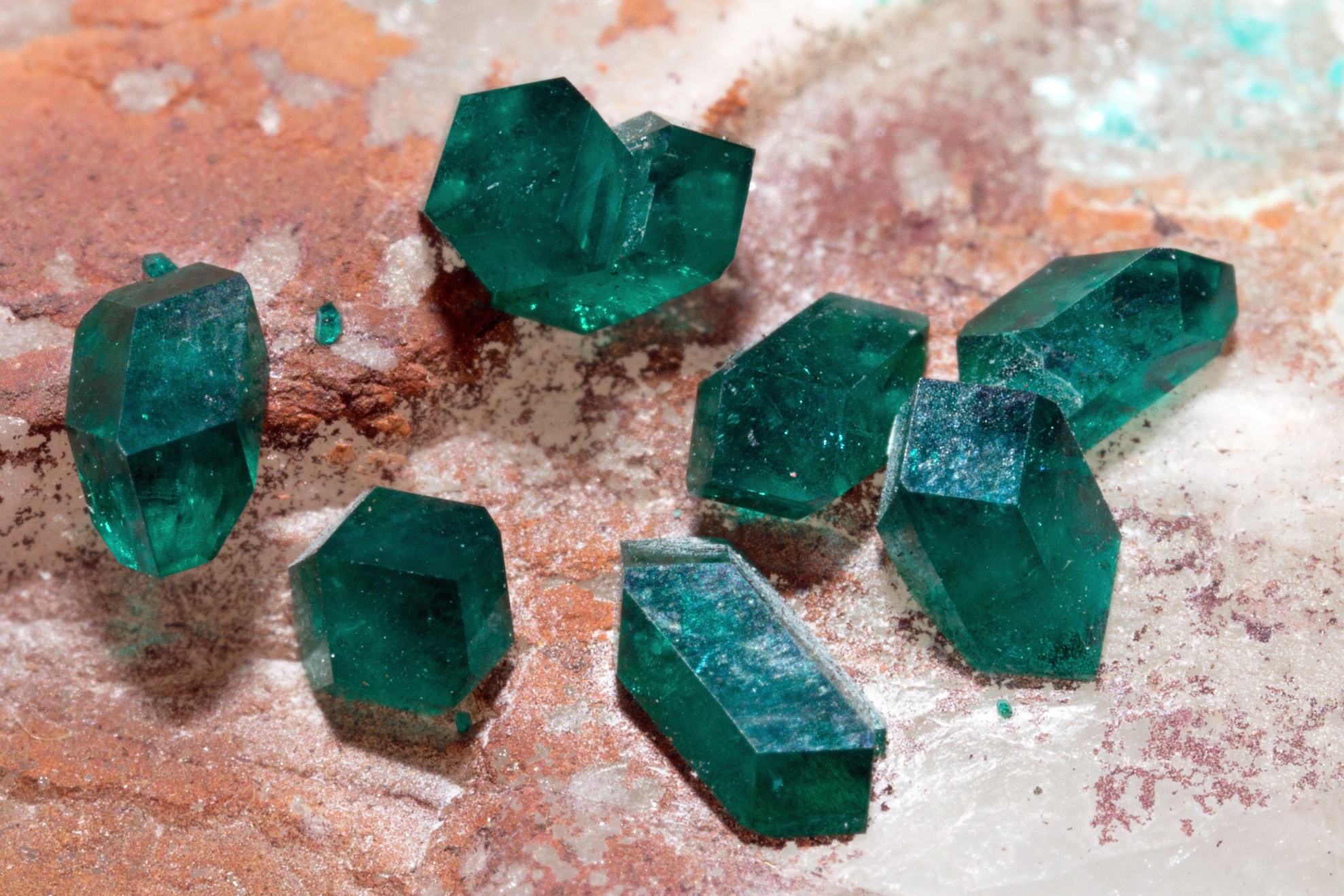 Dioptase Specimen picture