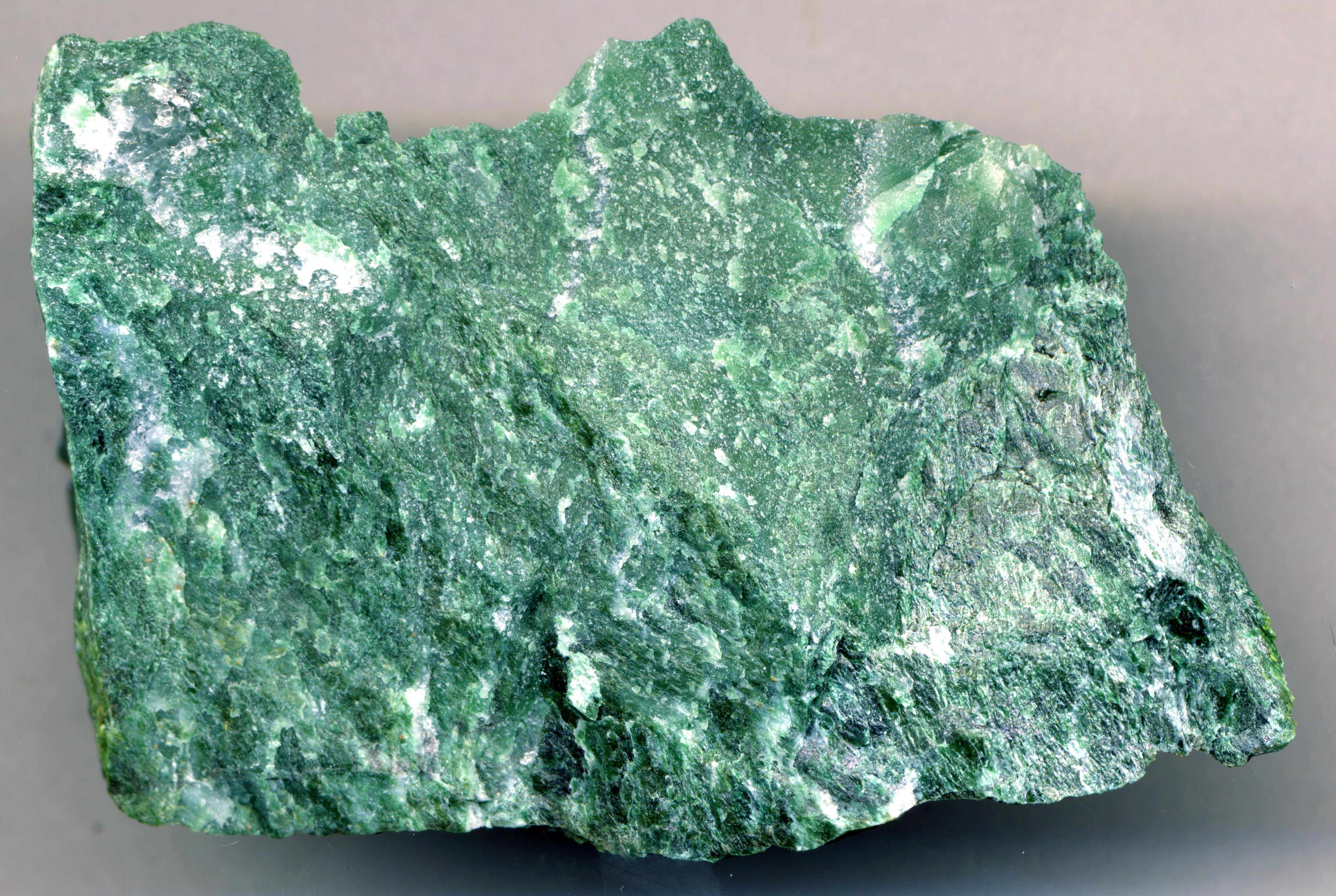 Fuchsite Specimen picture