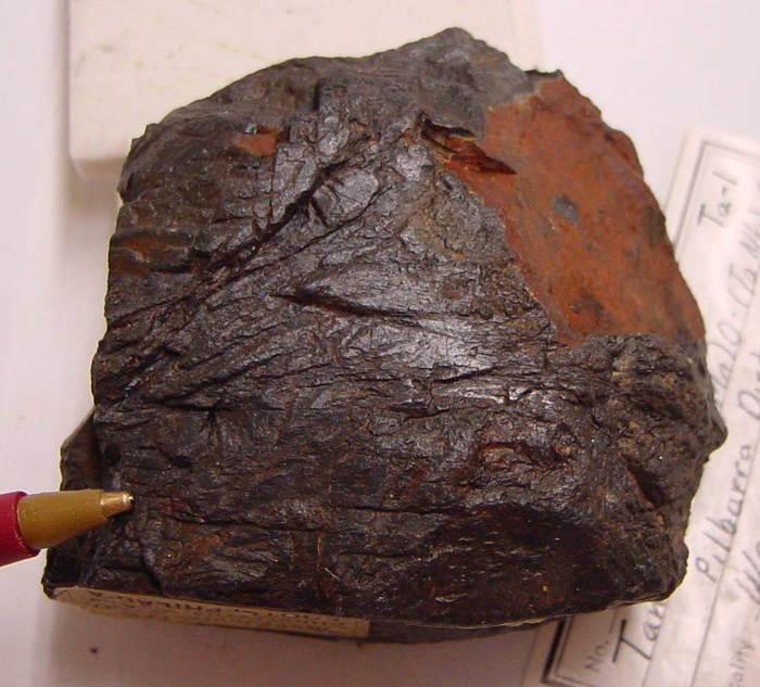 Manganotantalite Specimen picture