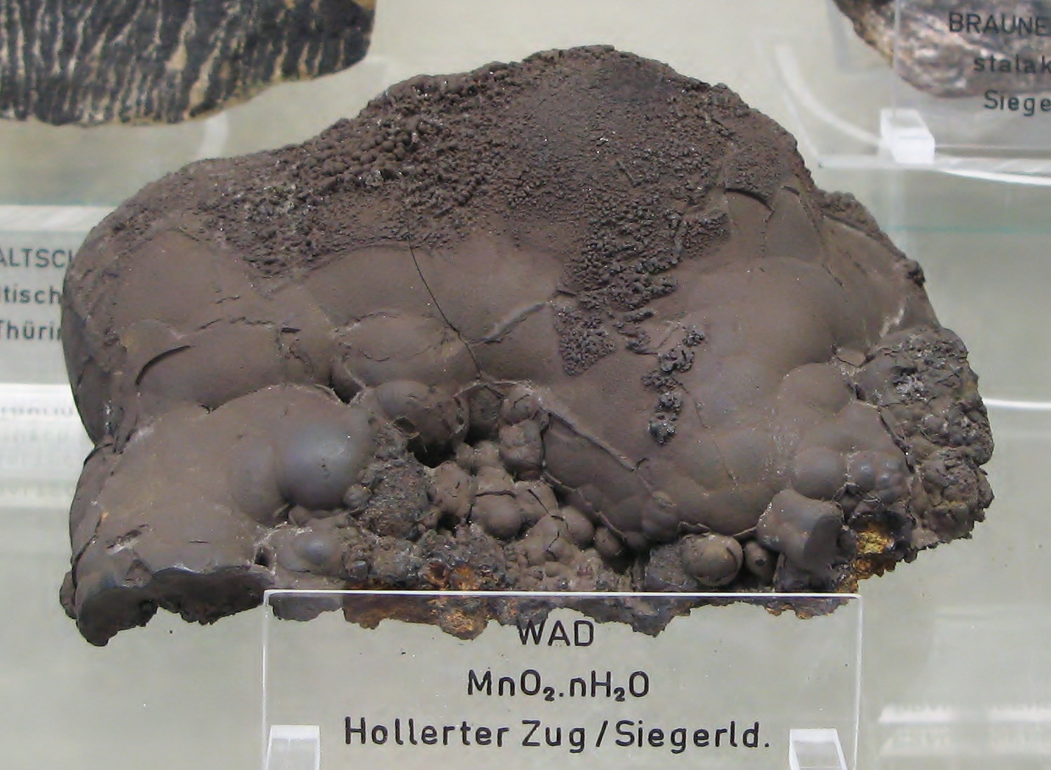 Nsutite Specimen picture