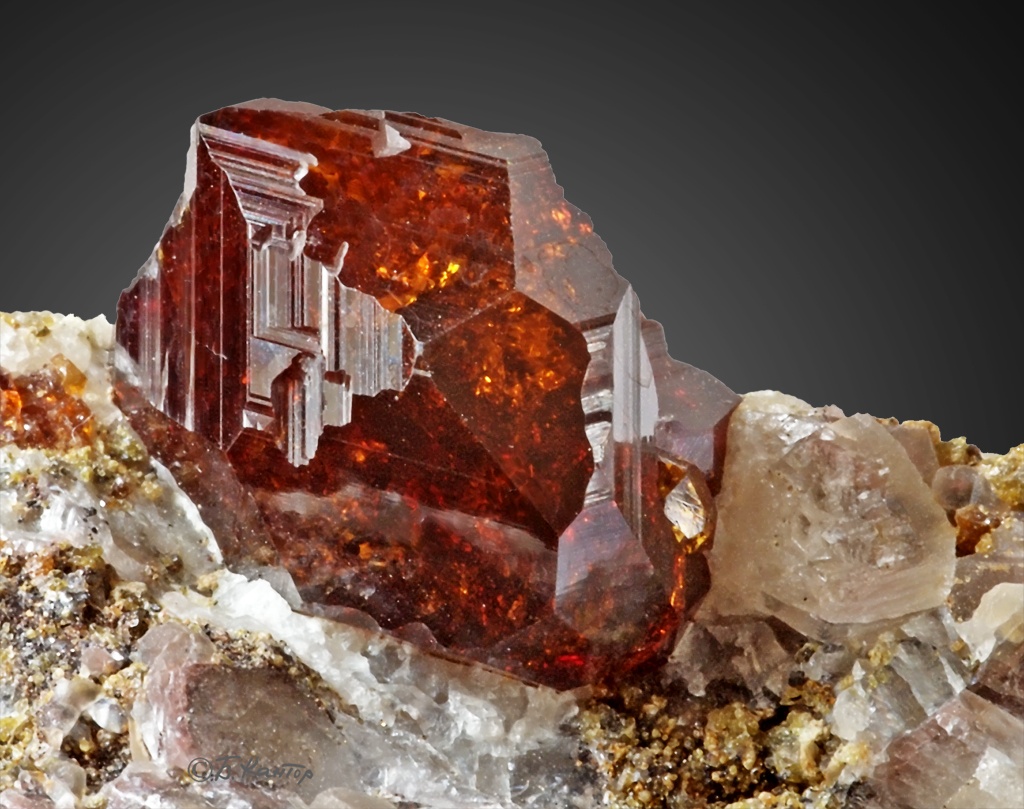 Schorlomite Specimen picture