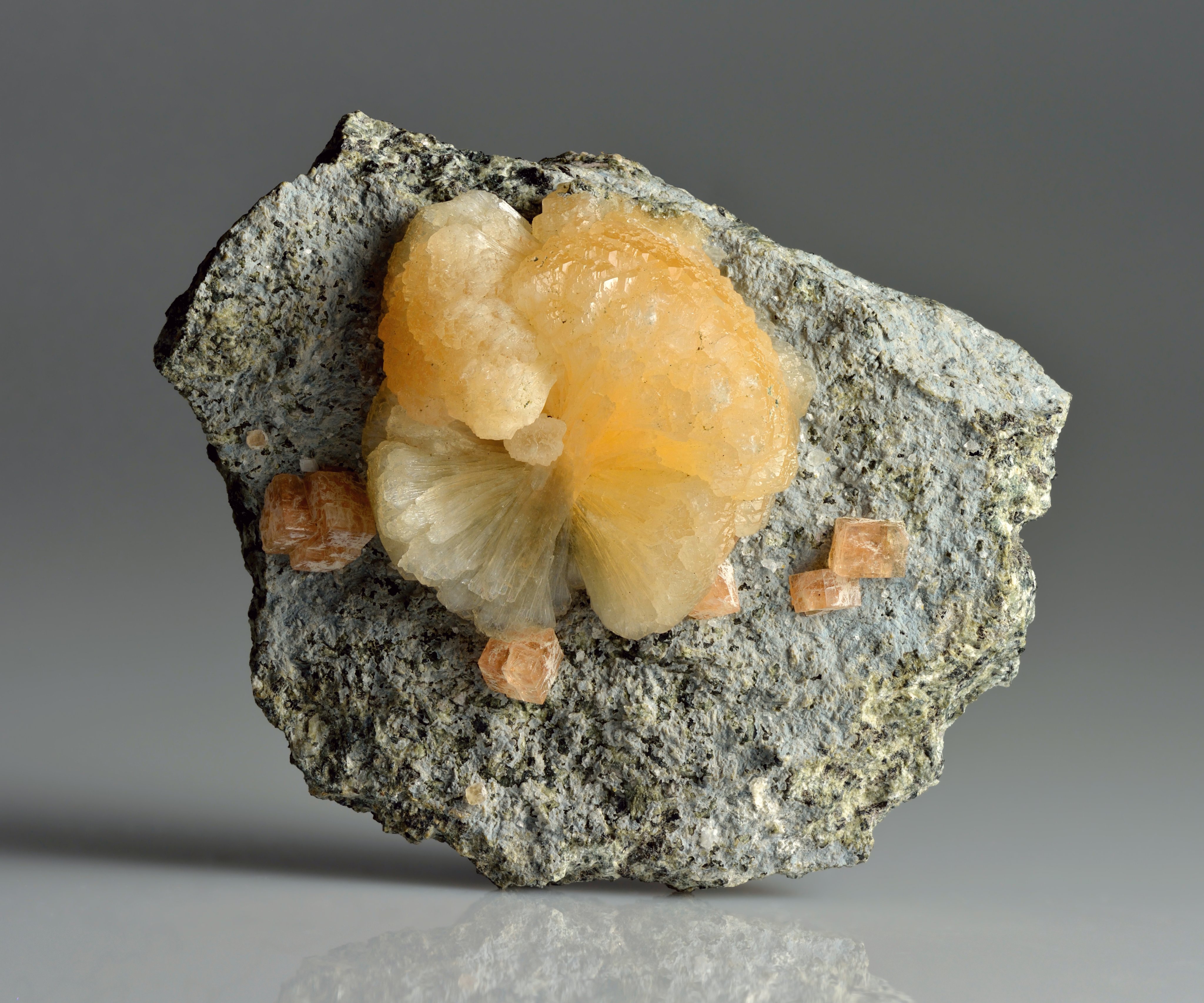 Stellerite Specimen picture