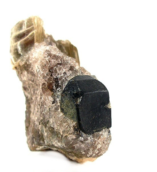 Triphylite Specimen picture